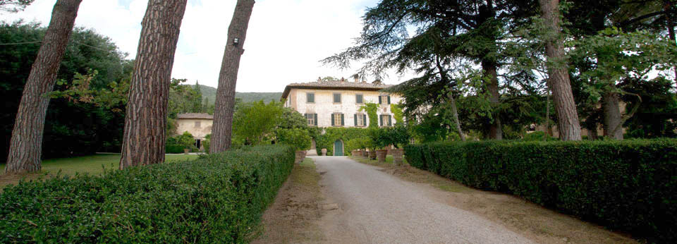 Ingresso Villa Passerini - villa per ricevimenti a Cortona